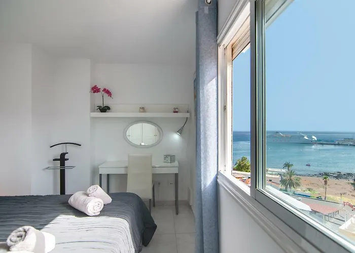 La Estrella 1a020 * Los Cristianos (Tenerife)